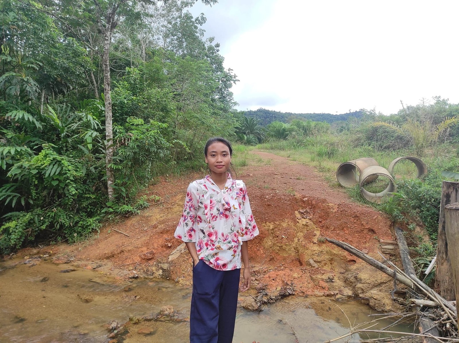 The Struggles of Education: Fazilah Apong’s Extraordinary Effort to Complete School