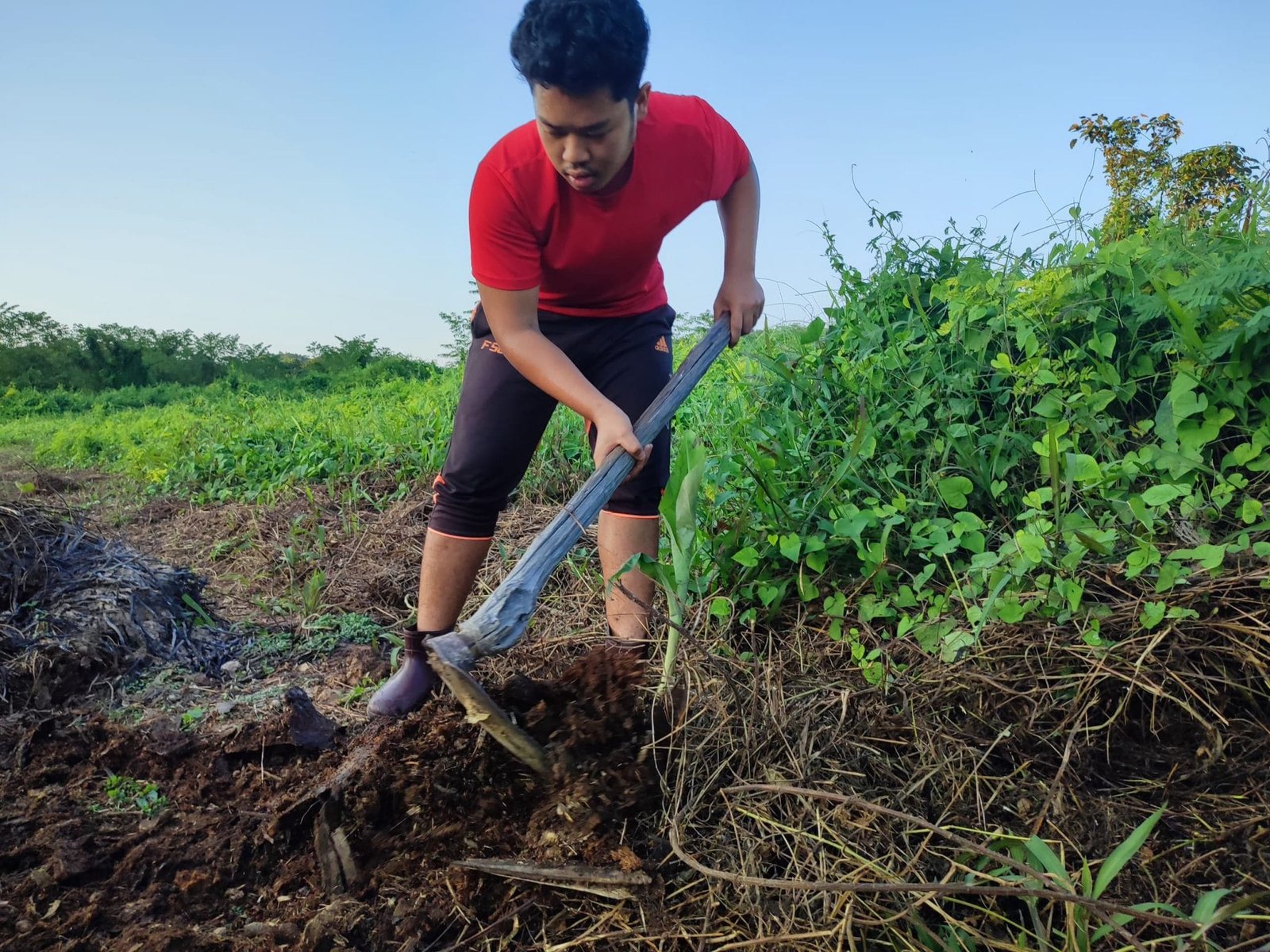 Meet Amos, A Melai Youth Who Overcame Education Challenges And Now Works for OA Organik 